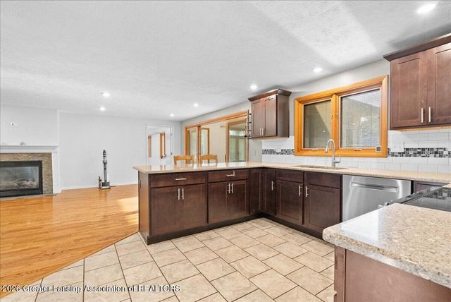 1438 N Hagadorn Road, East Lansing, MI 48823