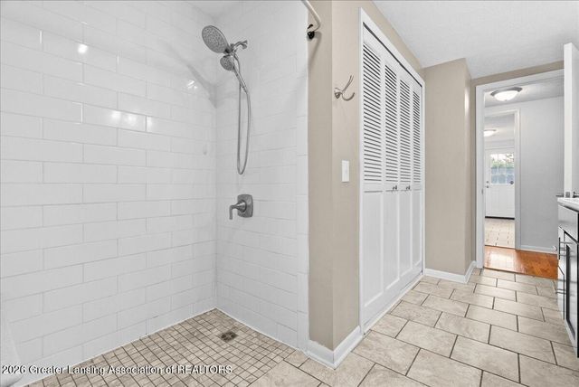 1438 N Hagadorn Road, East Lansing, MI 48823