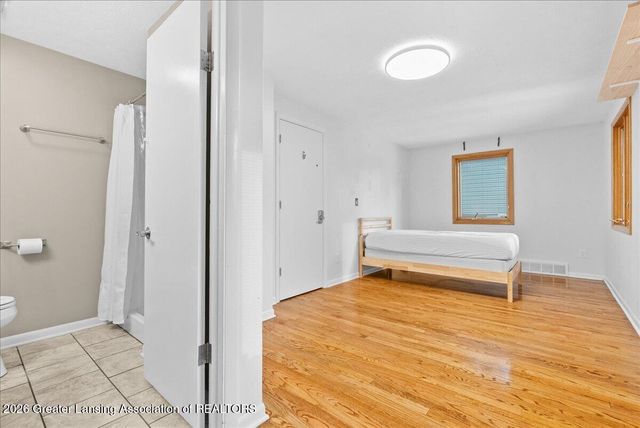 1438 N Hagadorn Road, East Lansing, MI 48823