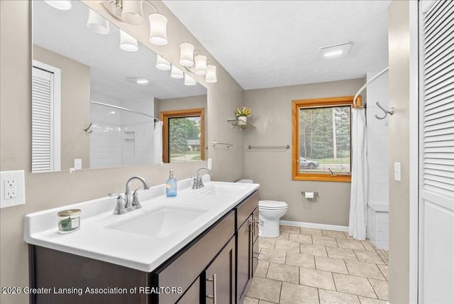 1438 N Hagadorn Road, East Lansing, MI 48823
