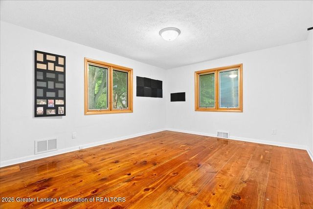 1438 N Hagadorn Road, East Lansing, MI 48823