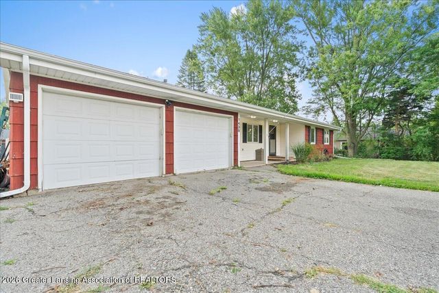 1438 N Hagadorn Road, East Lansing, MI 48823
