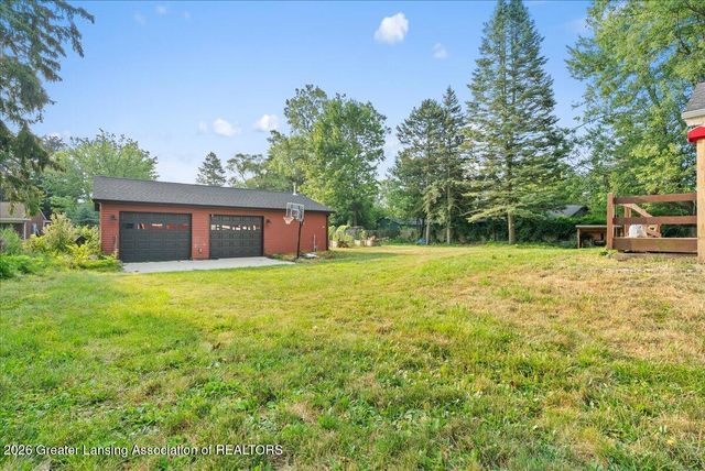 1438 N Hagadorn Road, East Lansing, MI 48823