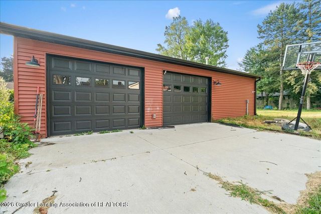 1438 N Hagadorn Road, East Lansing, MI 48823
