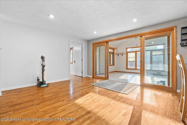 1438 N Hagadorn Road, East Lansing, MI 48823