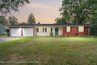 1438 N Hagadorn Road, East Lansing, MI 48823