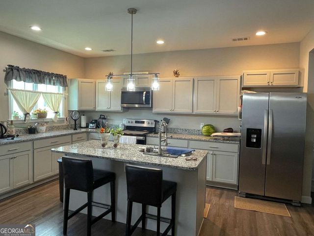 410 A N Caswell Street A, Glennville, GA 30427