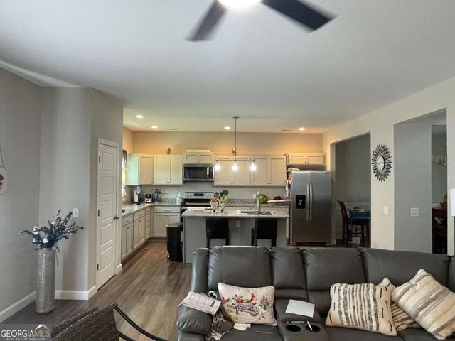 410 A N Caswell Street A, Glennville, GA 30427