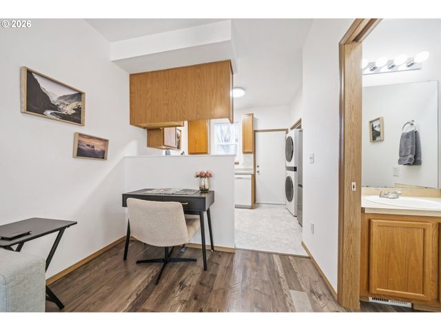 121 Se 8TH Ave, Hillsboro, OR 97123