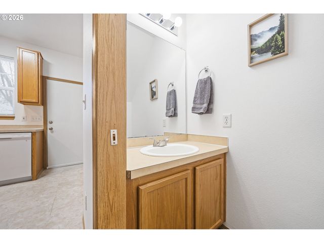 121 Se 8TH Ave, Hillsboro, OR 97123