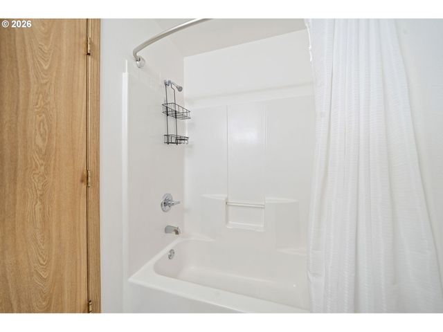 121 Se 8TH Ave, Hillsboro, OR 97123