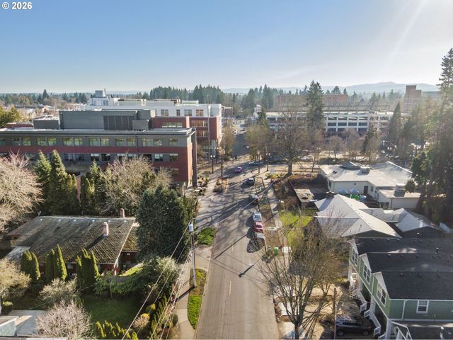 121 Se 8TH Ave, Hillsboro, OR 97123