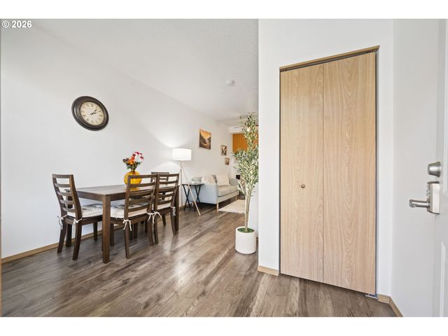 121 Se 8TH Ave, Hillsboro, OR 97123