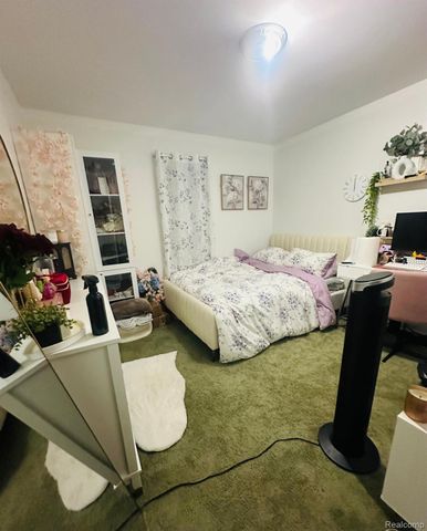 2216 Legacy Drive, Burton, MI 48519