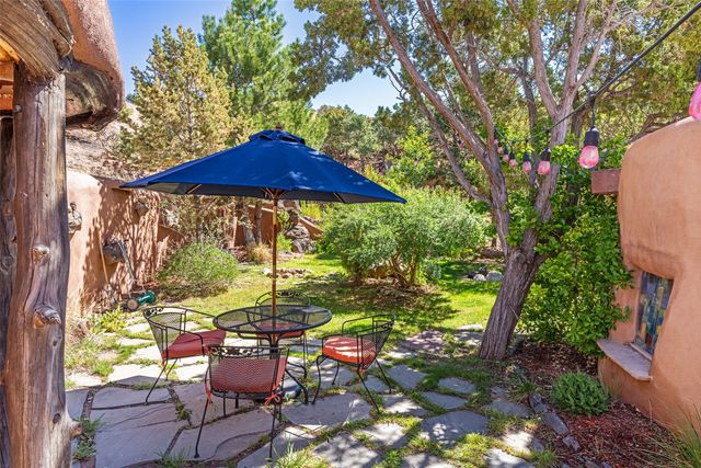 41 Estrada Calabasa, Santa Fe, NM 87506