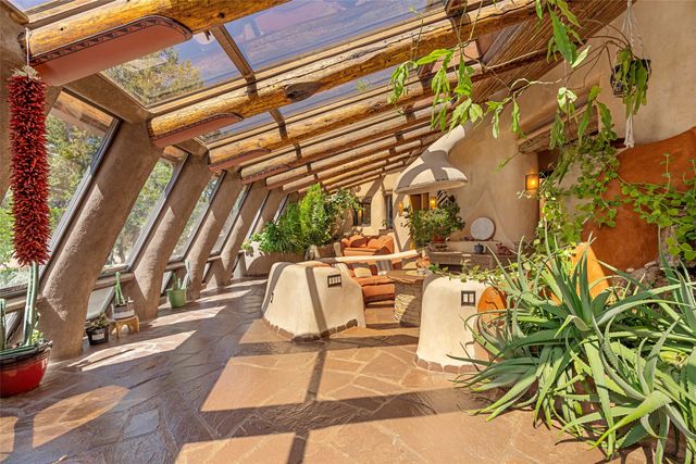 41 Estrada Calabasa, Santa Fe, NM 87506