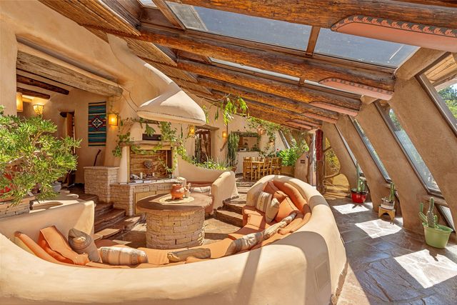 41 Estrada Calabasa, Santa Fe, NM 87506