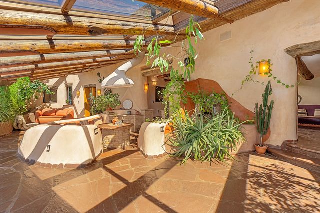 41 Estrada Calabasa, Santa Fe, NM 87506