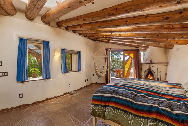 41 Estrada Calabasa, Santa Fe, NM 87506