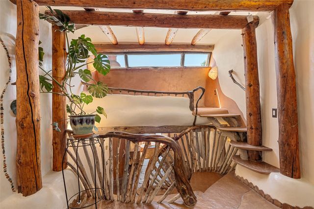 41 Estrada Calabasa, Santa Fe, NM 87506