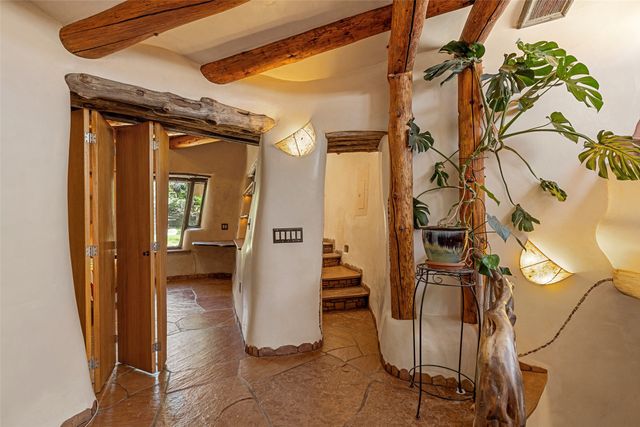 41 Estrada Calabasa, Santa Fe, NM 87506