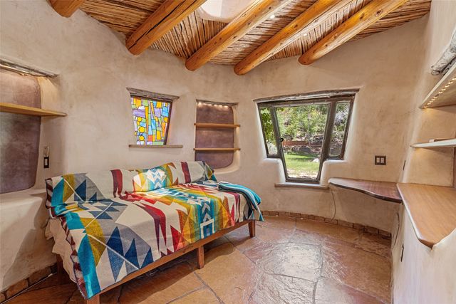 41 Estrada Calabasa, Santa Fe, NM 87506
