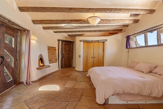 41 Estrada Calabasa, Santa Fe, NM 87506
