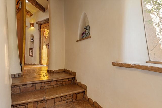 41 Estrada Calabasa, Santa Fe, NM 87506