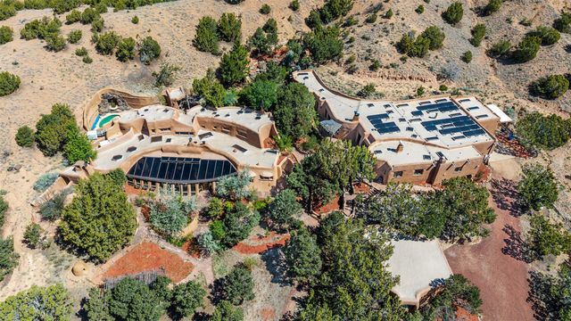 41 Estrada Calabasa, Santa Fe, NM 87506