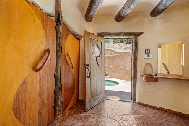41 Estrada Calabasa, Santa Fe, NM 87506