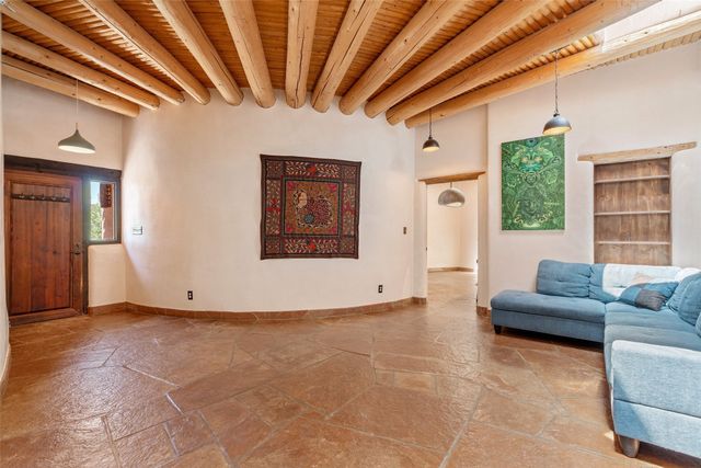 41 Estrada Calabasa, Santa Fe, NM 87506