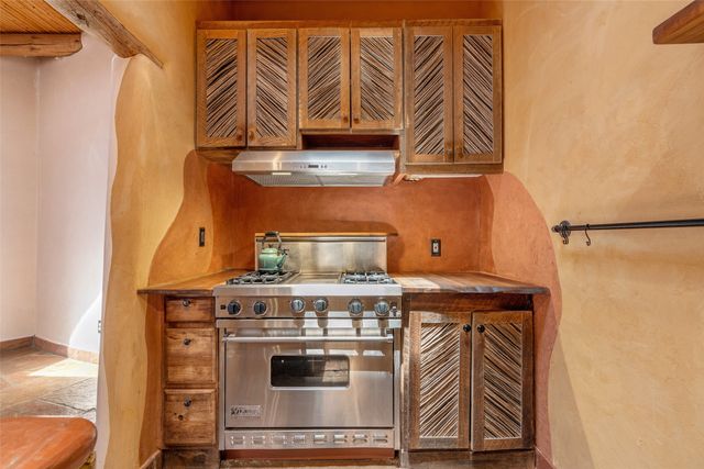 41 Estrada Calabasa, Santa Fe, NM 87506