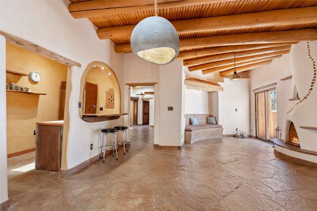 41 Estrada Calabasa, Santa Fe, NM 87506