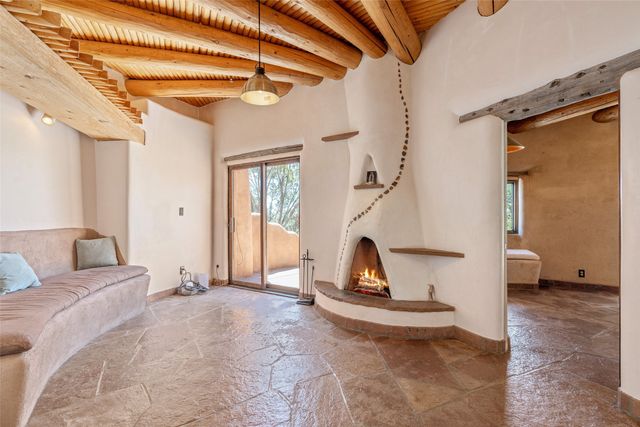 41 Estrada Calabasa, Santa Fe, NM 87506
