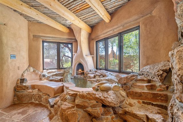41 Estrada Calabasa, Santa Fe, NM 87506