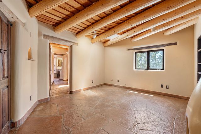 41 Estrada Calabasa, Santa Fe, NM 87506
