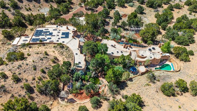 41 Estrada Calabasa, Santa Fe, NM 87506