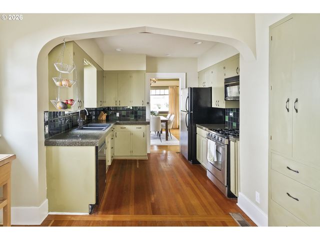 5765 N WILLIAMS Ave, Portland, OR 97217