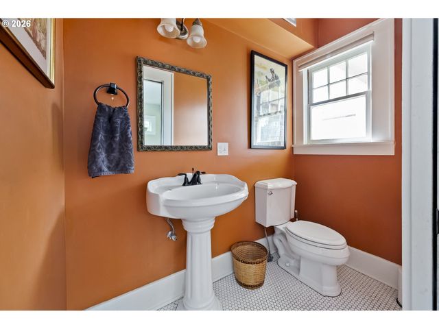 5765 N WILLIAMS Ave, Portland, OR 97217