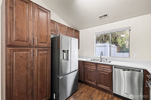 9103 183rd Avenue NE, Redmond, WA 98052