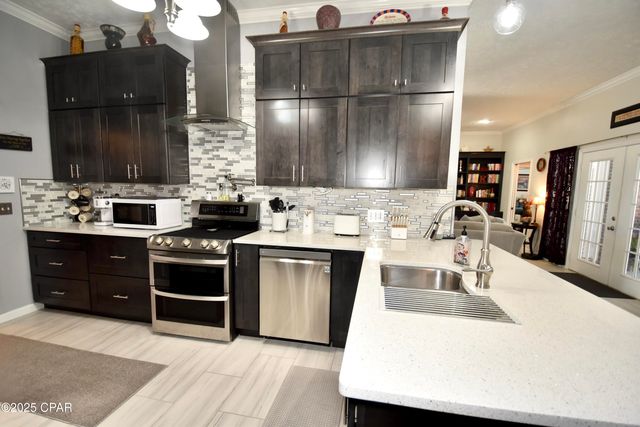 2601 Parkwood Drive, Panama City, FL 32405