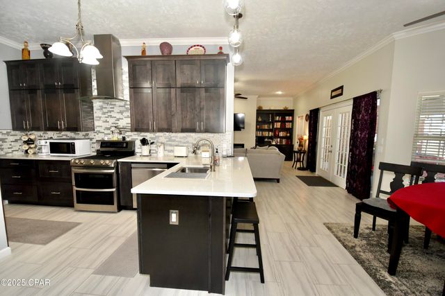 2601 Parkwood Drive, Panama City, FL 32405