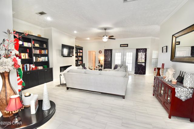 2601 Parkwood Drive, Panama City, FL 32405