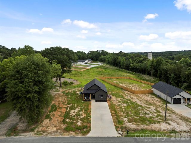 1226 Burris Boulevard, Lincolnton, NC 28092