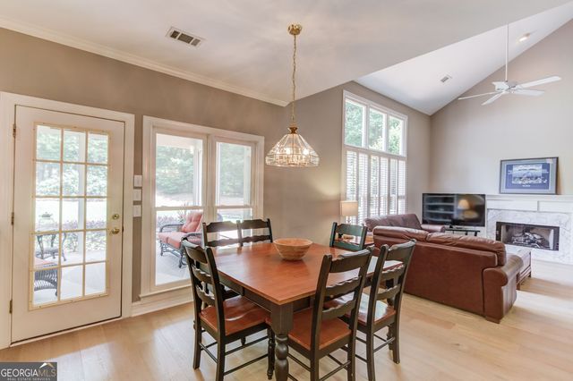 1721 Crowes Lake Court, Lawrenceville, GA 30043