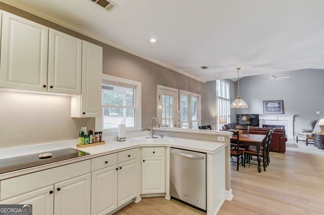 1721 Crowes Lake Court, Lawrenceville, GA 30043