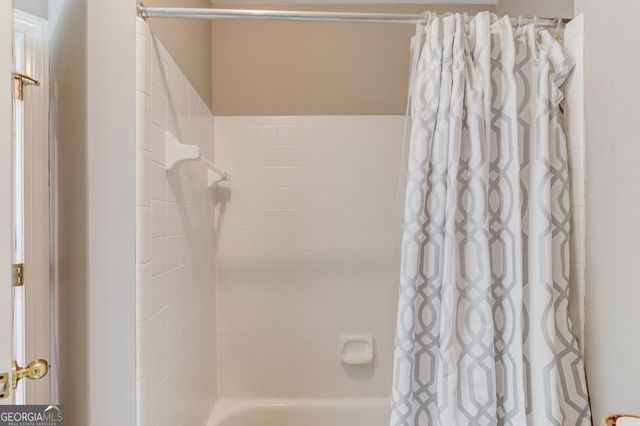1721 Crowes Lake Court, Lawrenceville, GA 30043