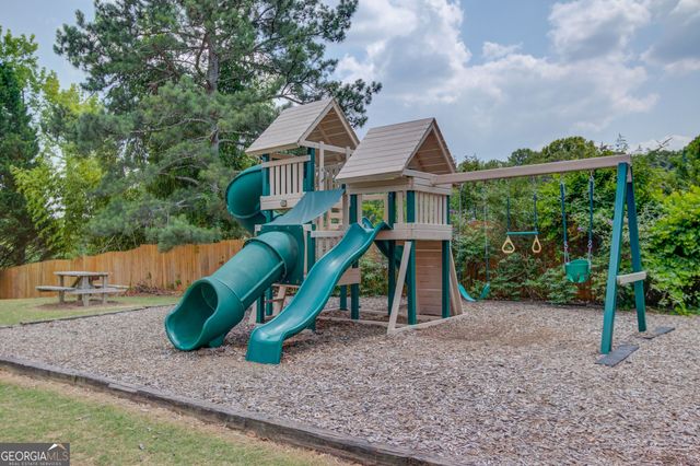 1721 Crowes Lake Court, Lawrenceville, GA 30043