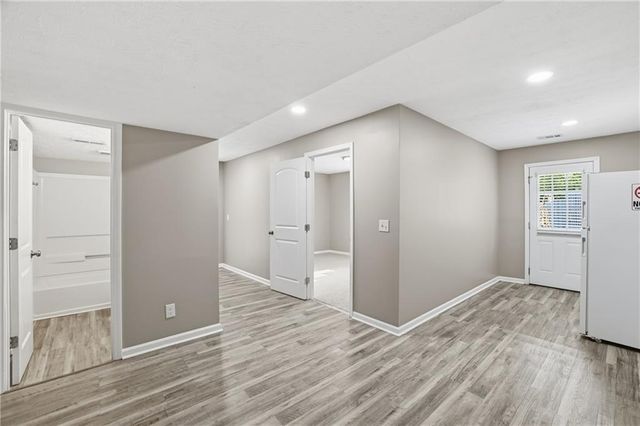 52 Central Park Drive, Atlanta, GA 30354