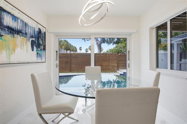 7315 SW 158th Avenue, Miami, FL 33193